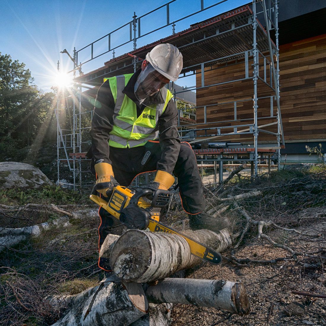 DeWalt DCM575X1-GB 54 V XR FLEXVOLT Akku bürstenlos Kettensäge inkl. 1x DCB547 Akkus – Produktansicht 5