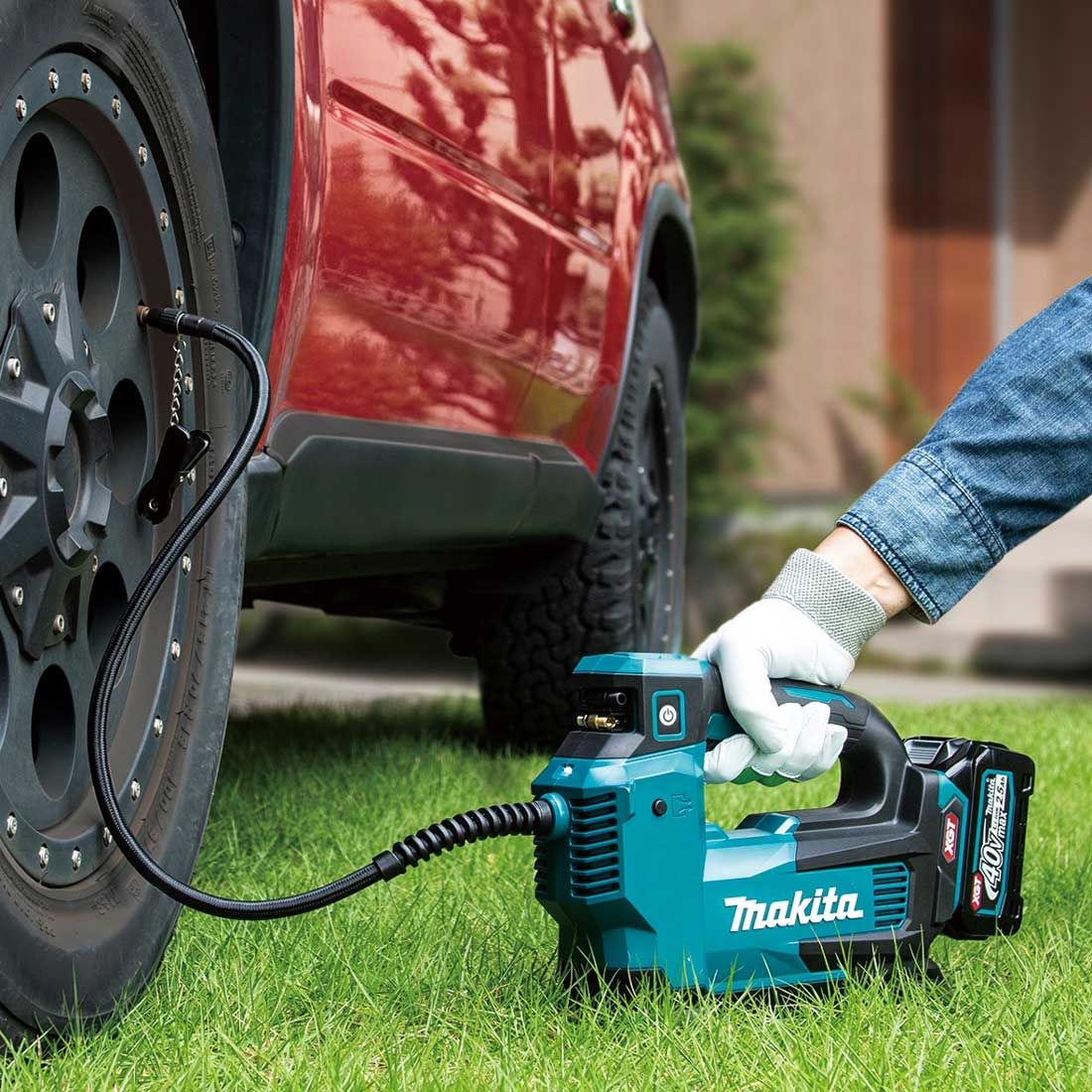 Makita MP001GD101 40 V Max XGT Akku Inflator inkl. 1x 2,5 Ah Akku – Produktansicht 5