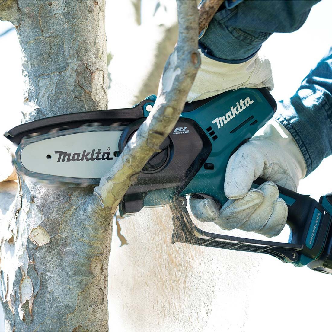 Makita UC100DWA 12 V Max CXT Akku bürstenlos 100 mm / 4" Astschere inkl. 1x 2,0 Ah Akku – Produktansicht 8