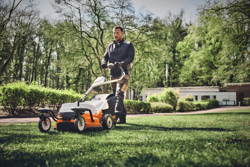 STIHL RMA 765 V Akku-Rasenmäher – Produktansicht 3