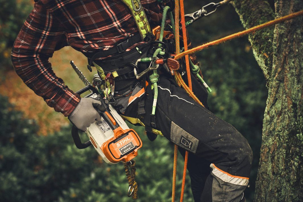 STIHL MSA 220 T Akku-Kettensäge | 3/8″ PS3 Pro Schneidgarnitur 30 cm – Produktansicht 5